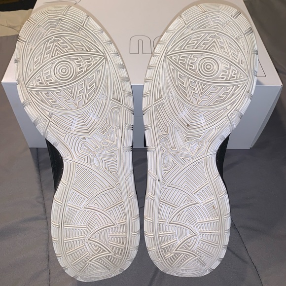 Custom Nike Kyrie 6 - Picture 6 of 6